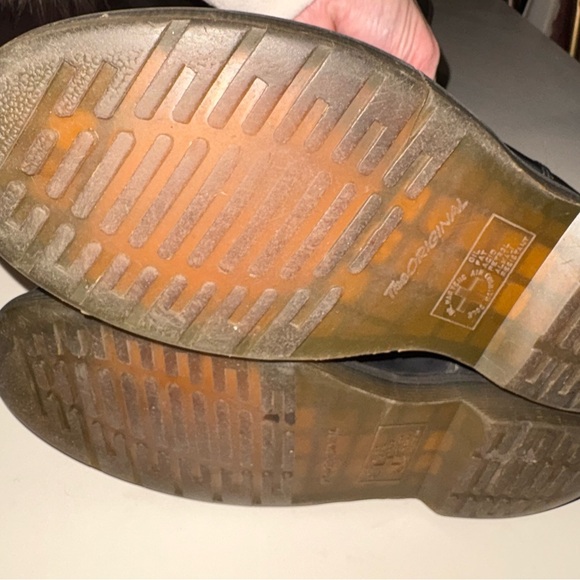 Dr. Martens Black Leather Men's Boots - Picture 8 of 8